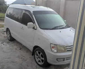 Toyota LiteAce Noah 2001 White