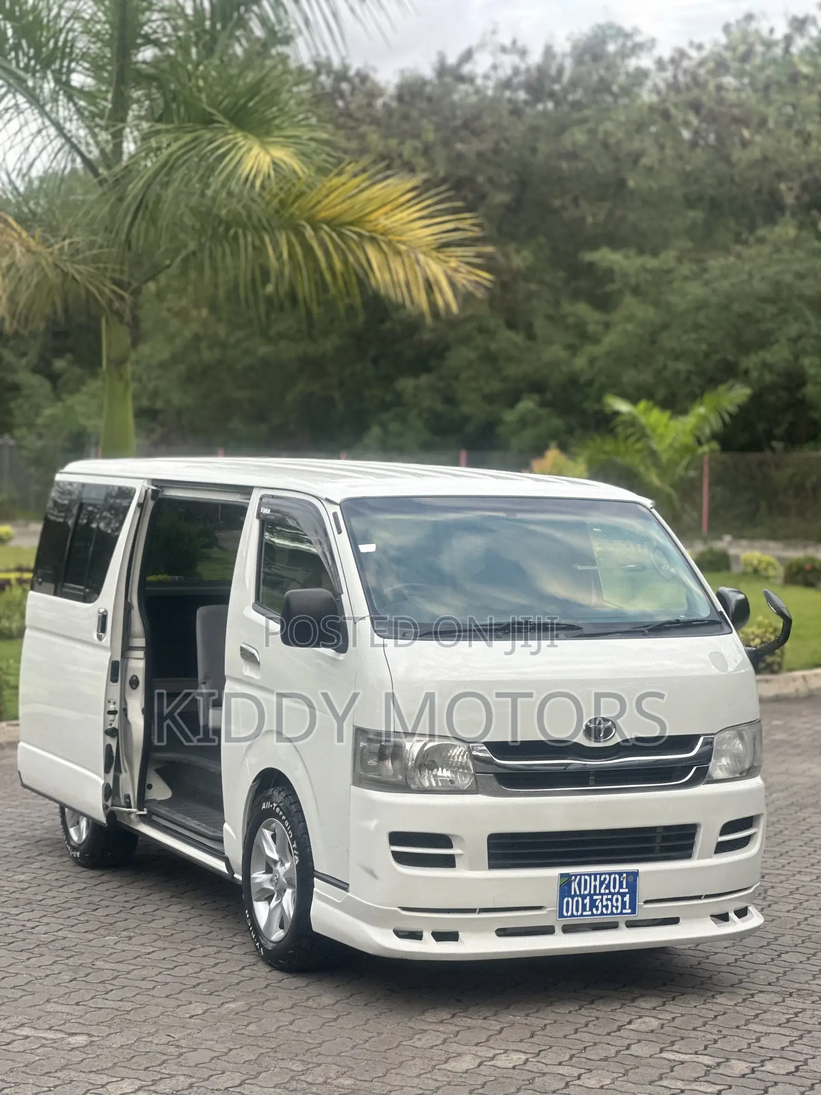 Toyota HiAce 2008 White