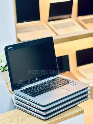 Laptop HP EliteBook 820 G3 8GB Intel Core 5 SSD 256GB
