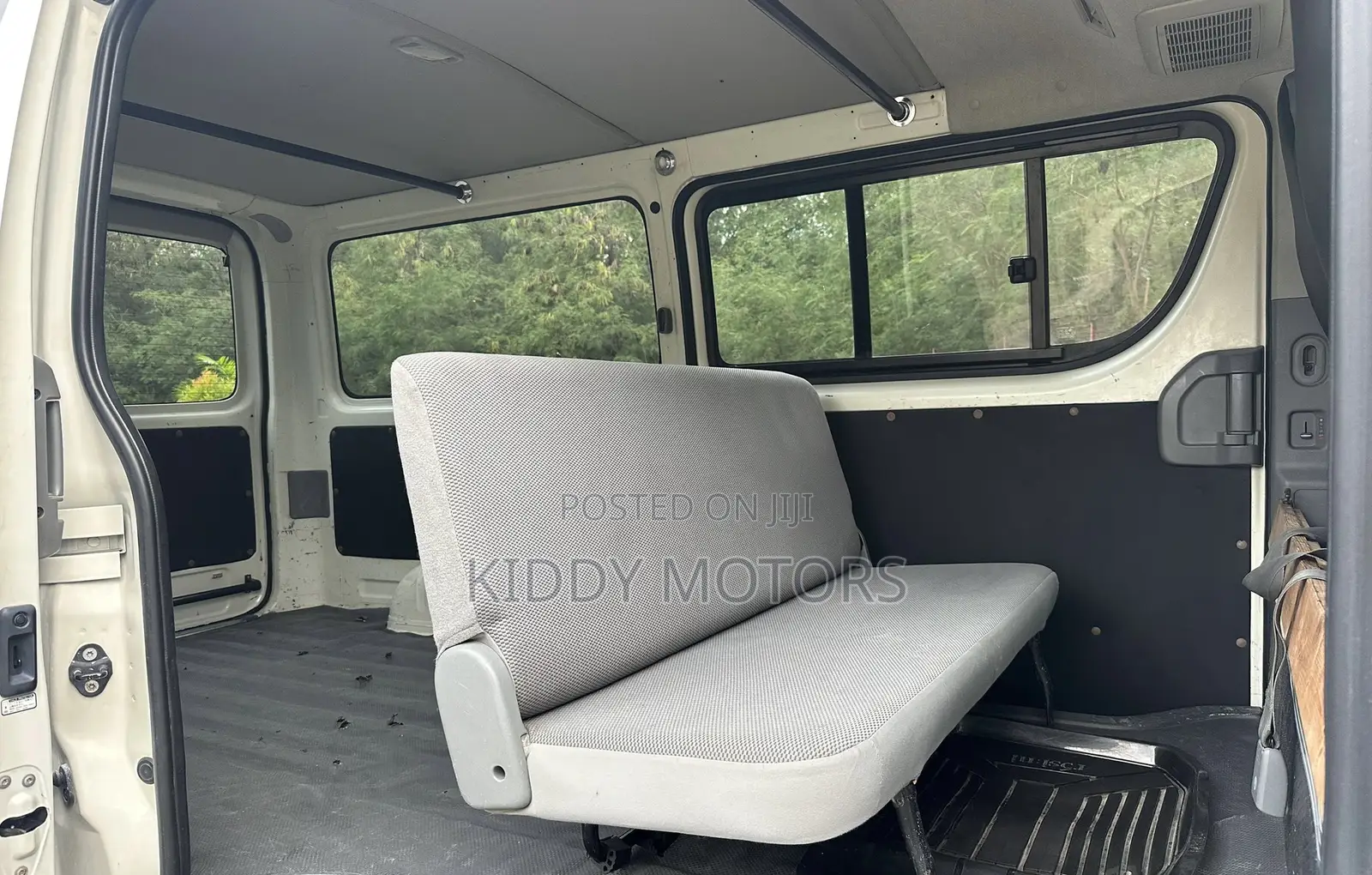 Toyota HiAce 2008 White
