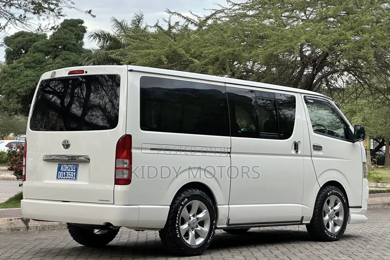 Toyota HiAce 2008 White