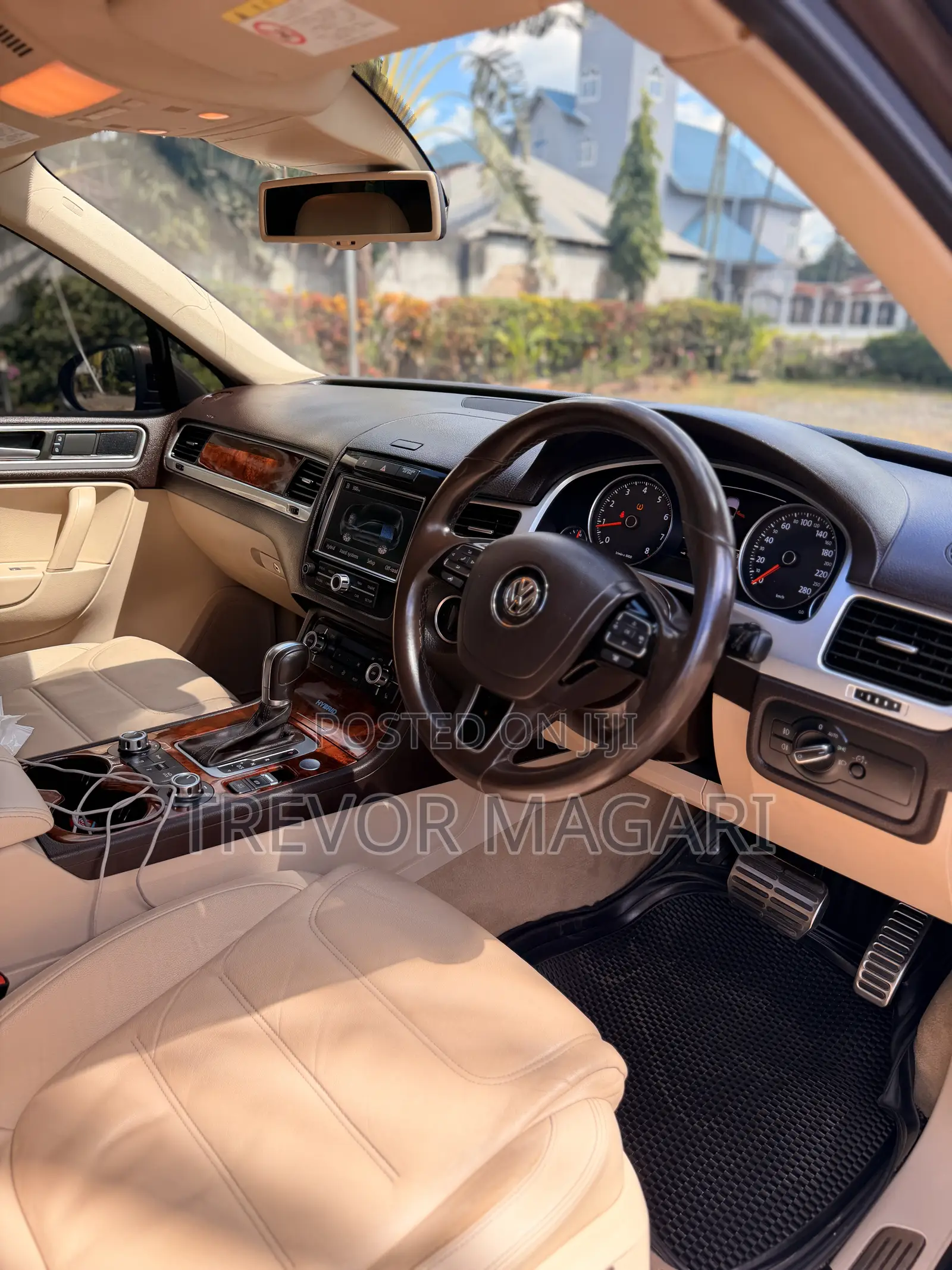 Volkswagen Touareg 2014 Beige