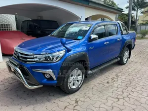 Toyota Hilux 2019 Blue