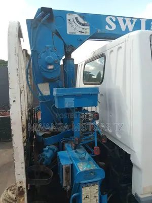 Canter Crane 4d35