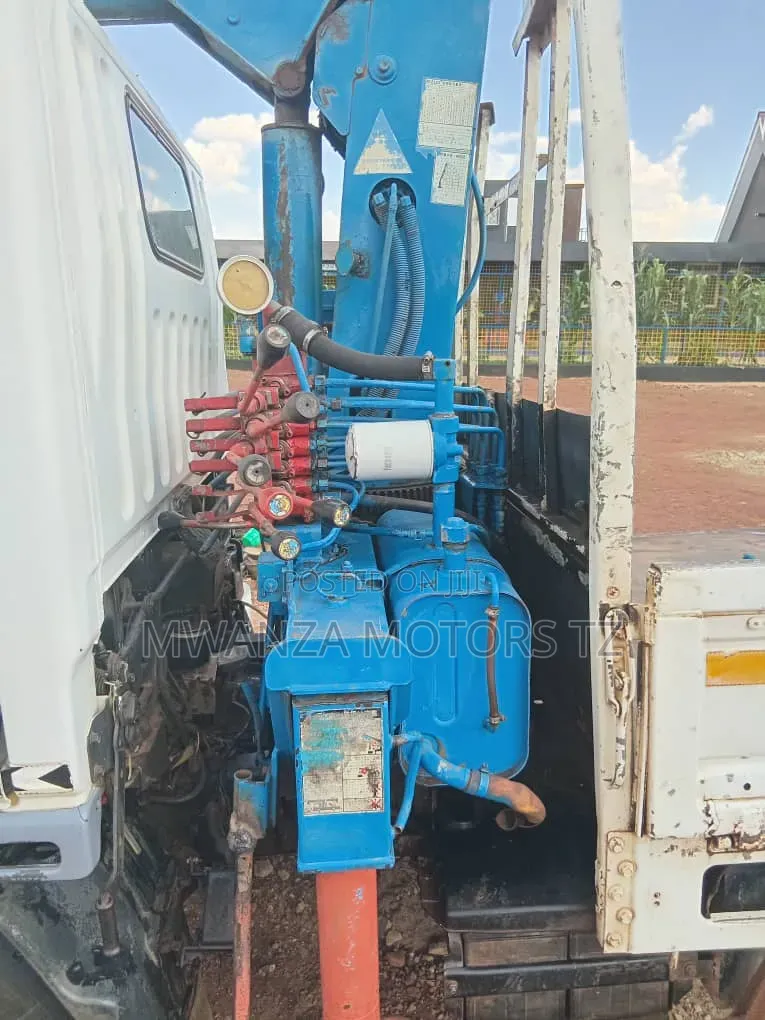 Canter Crane 4d35