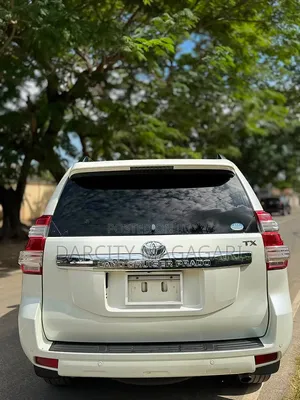 Toyota Land Cruiser Prado 2015 White