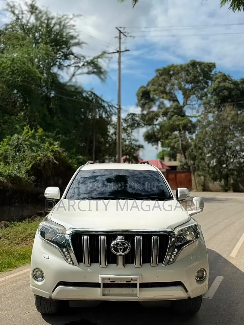 Toyota Land Cruiser Prado 2015 White