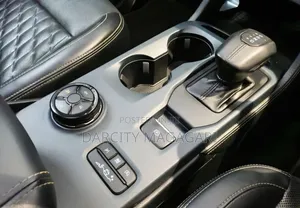 Ford Everest 2024 White