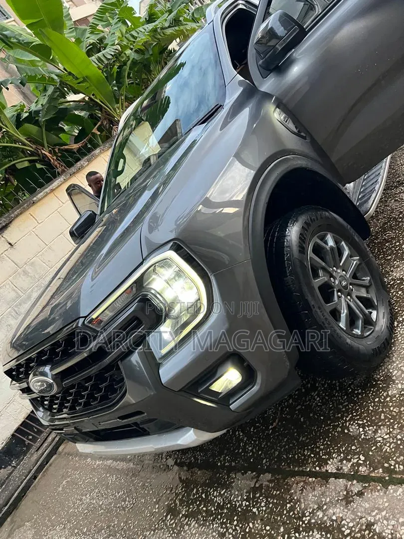 Ford Ranger Wildtrak 2023 Gray
