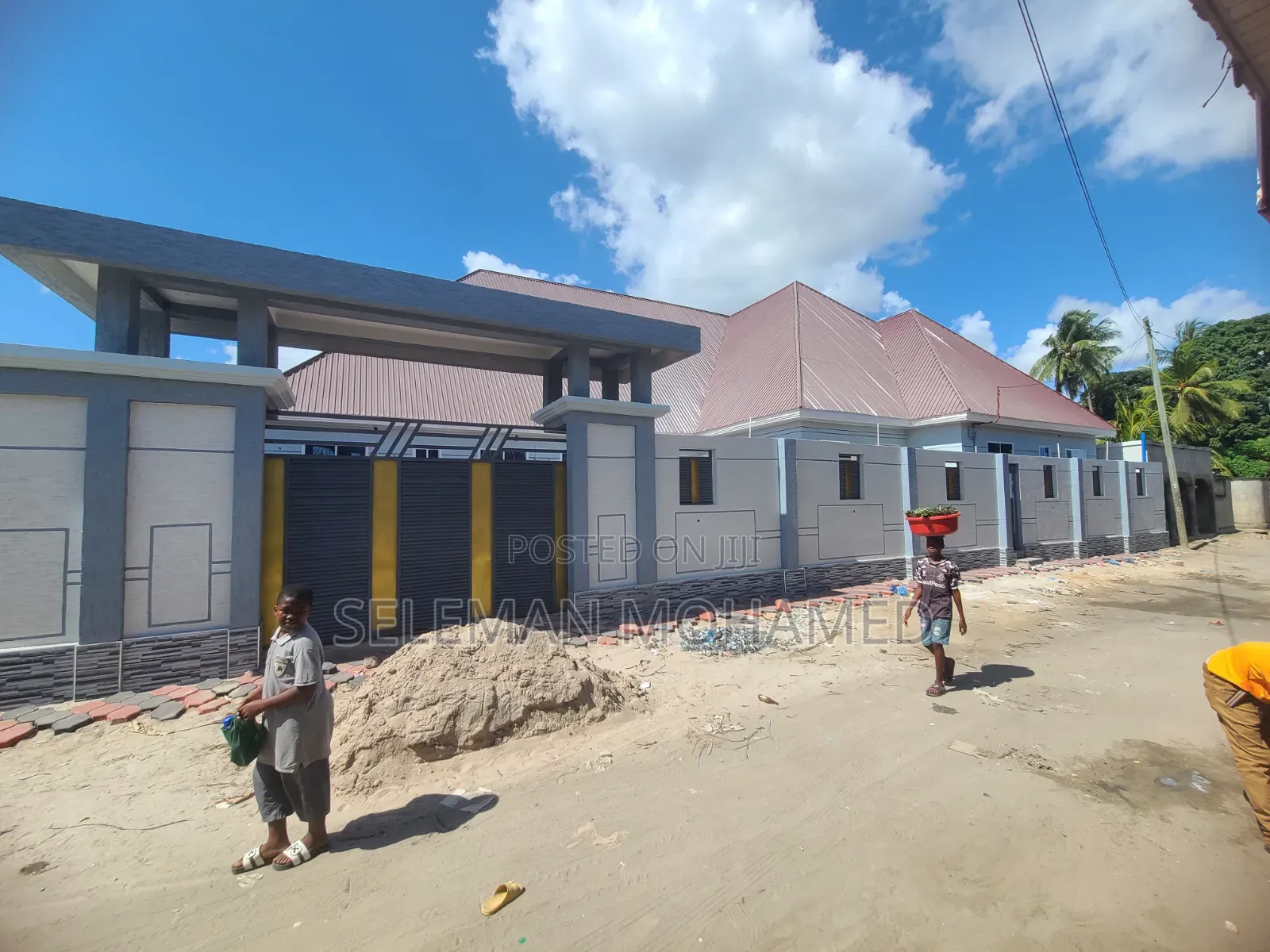 Furnished 20bdrm House in Biriani Real Estate, Chamazi for sale