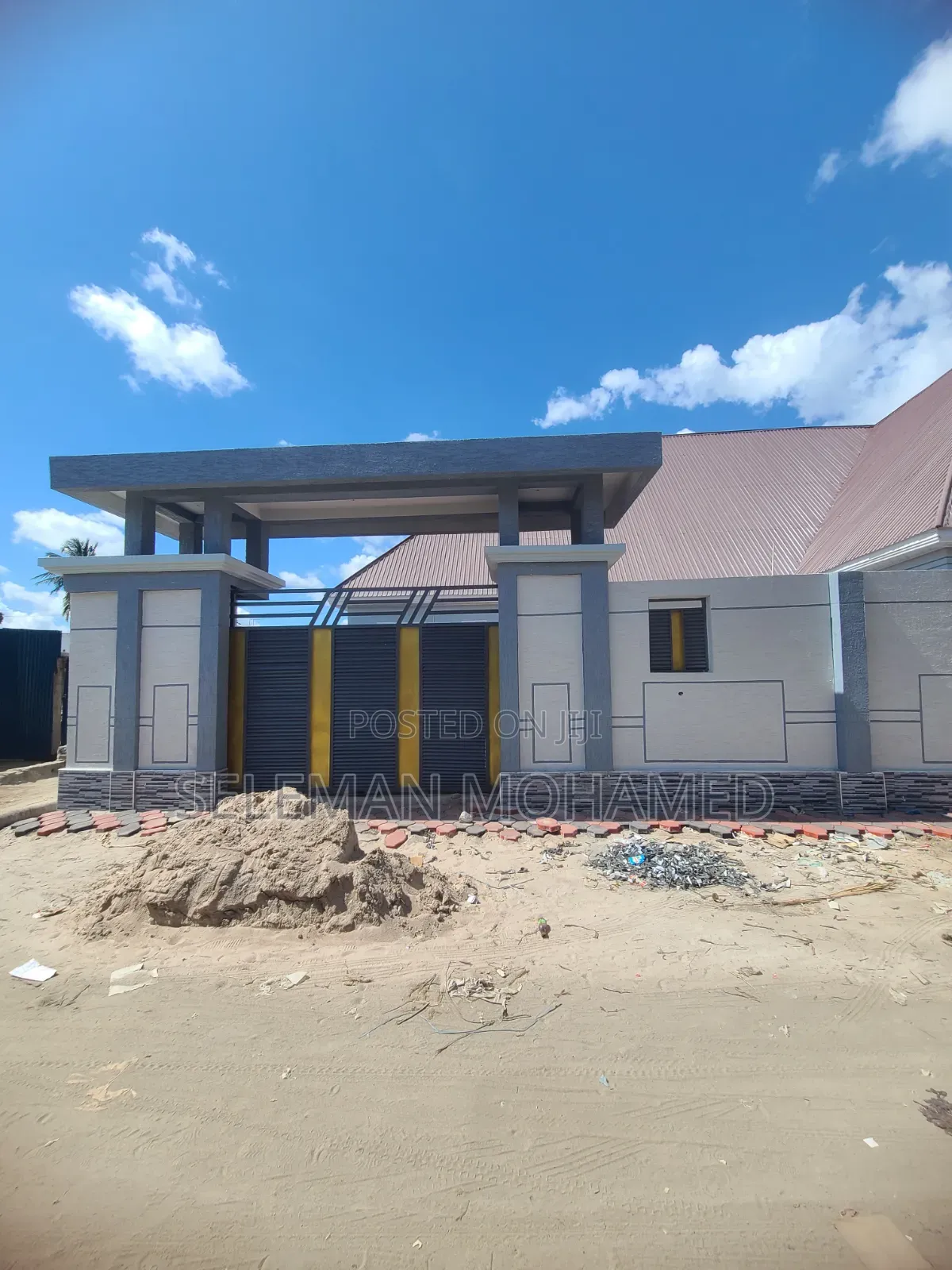 Furnished 20bdrm House in Biriani Real Estate, Chamazi for sale