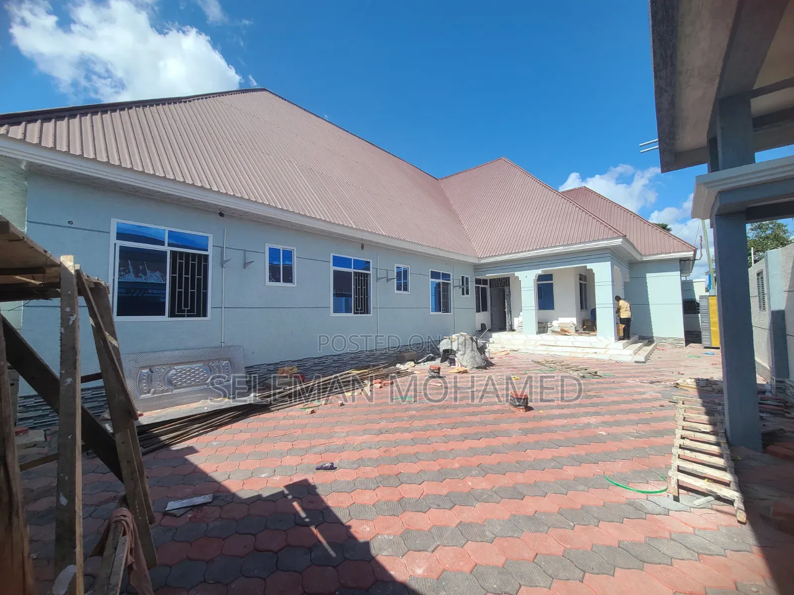 Furnished 20bdrm House in Biriani Real Estate, Chamazi for sale