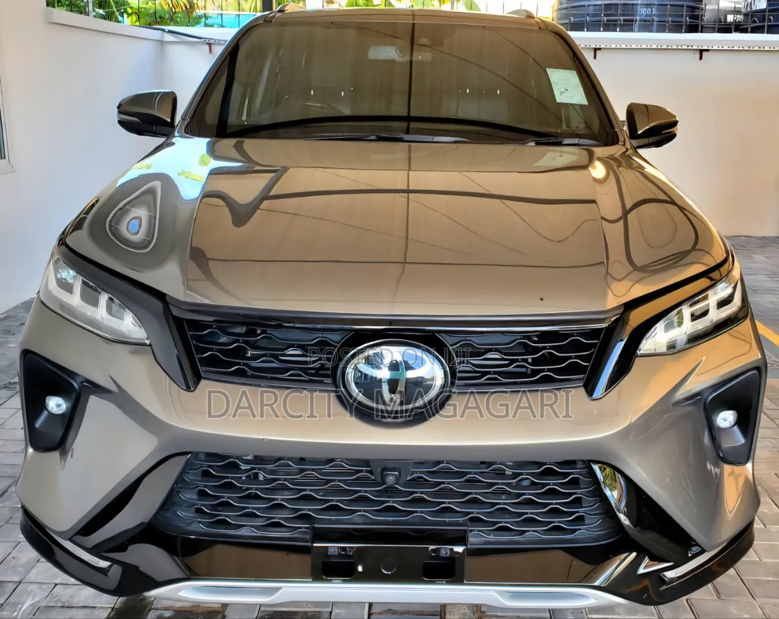 Toyota Fortuner 2022 Gray