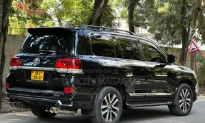 Toyota Land Cruiser 2017 Black