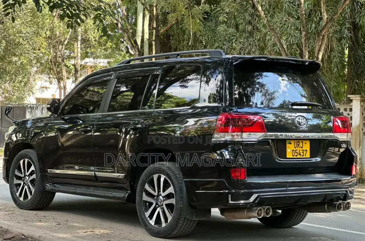 Toyota Land Cruiser 2017 Black