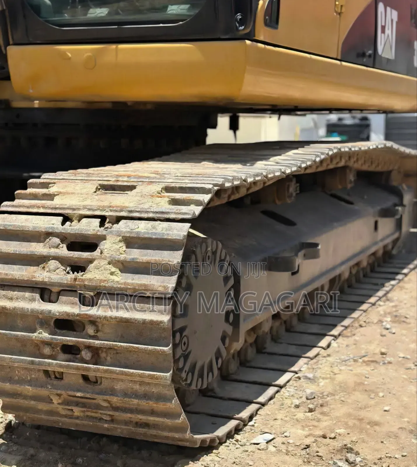 Eexcavator Cat 320f
