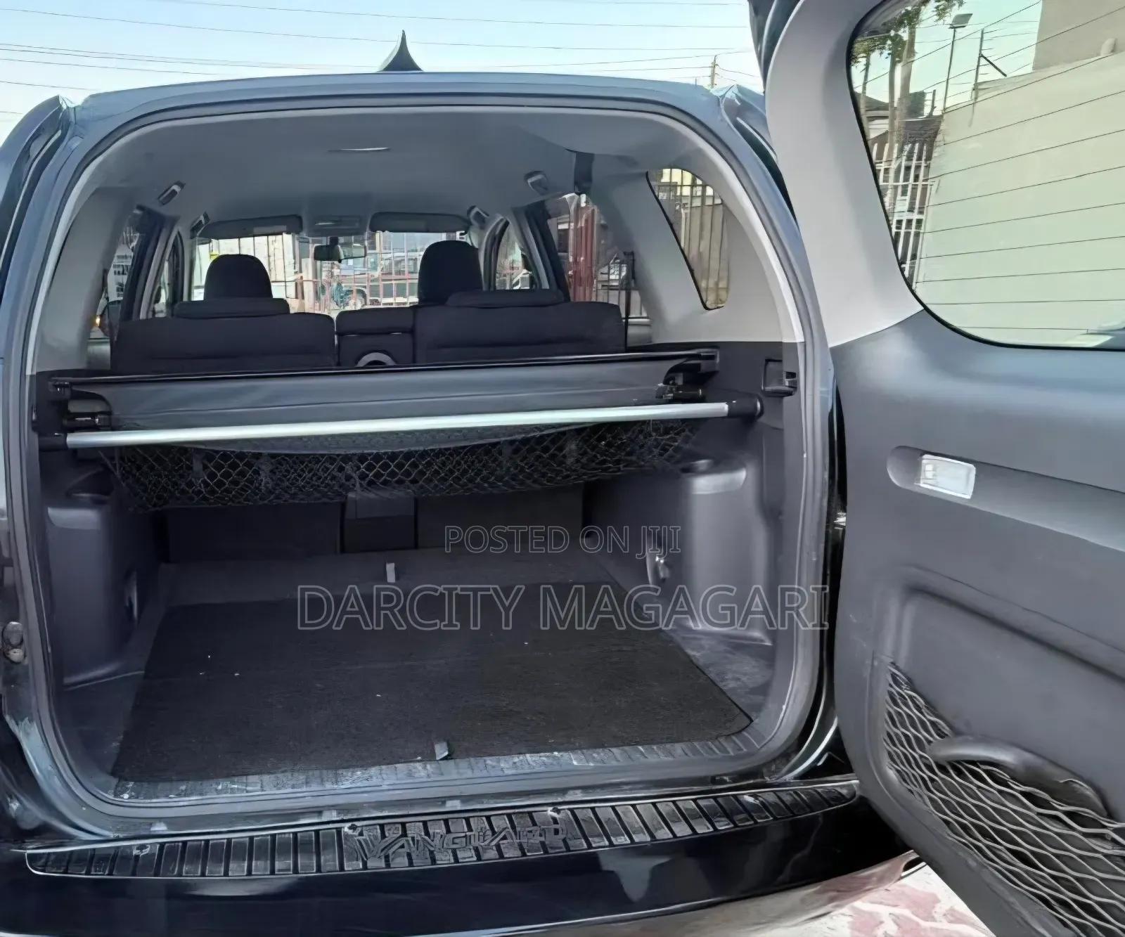 Toyota Vanguard 2011 Black