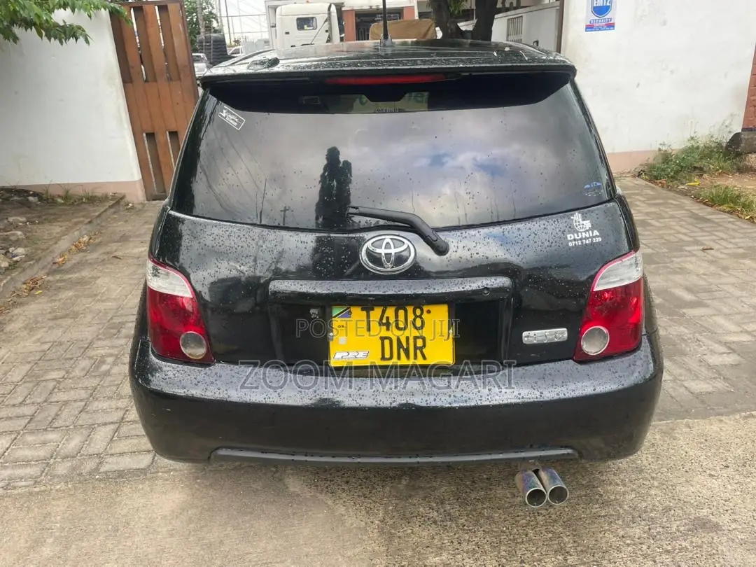 Toyota IST 2003 Black