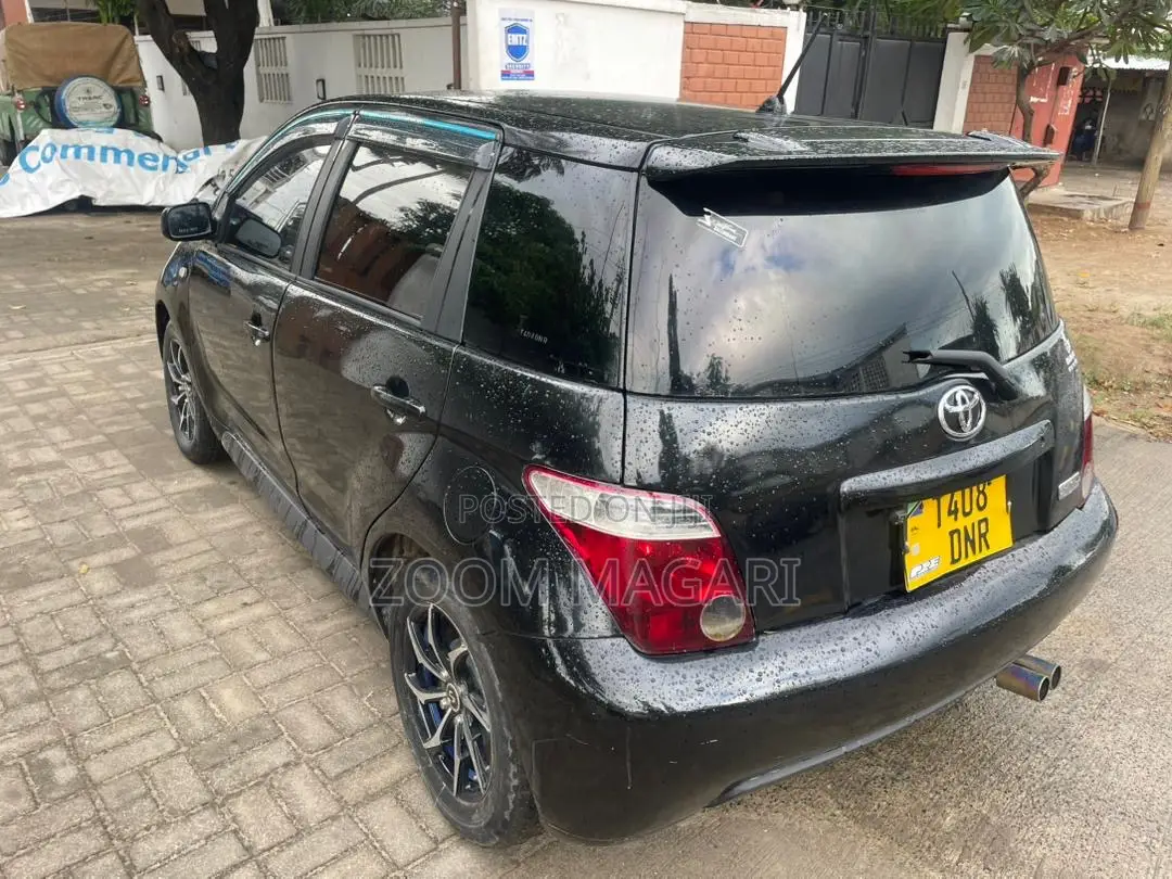Toyota IST 2003 Black