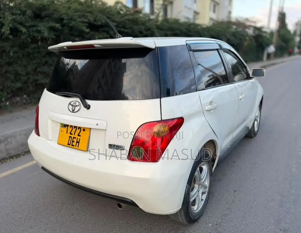 Toyota IST 2004 White