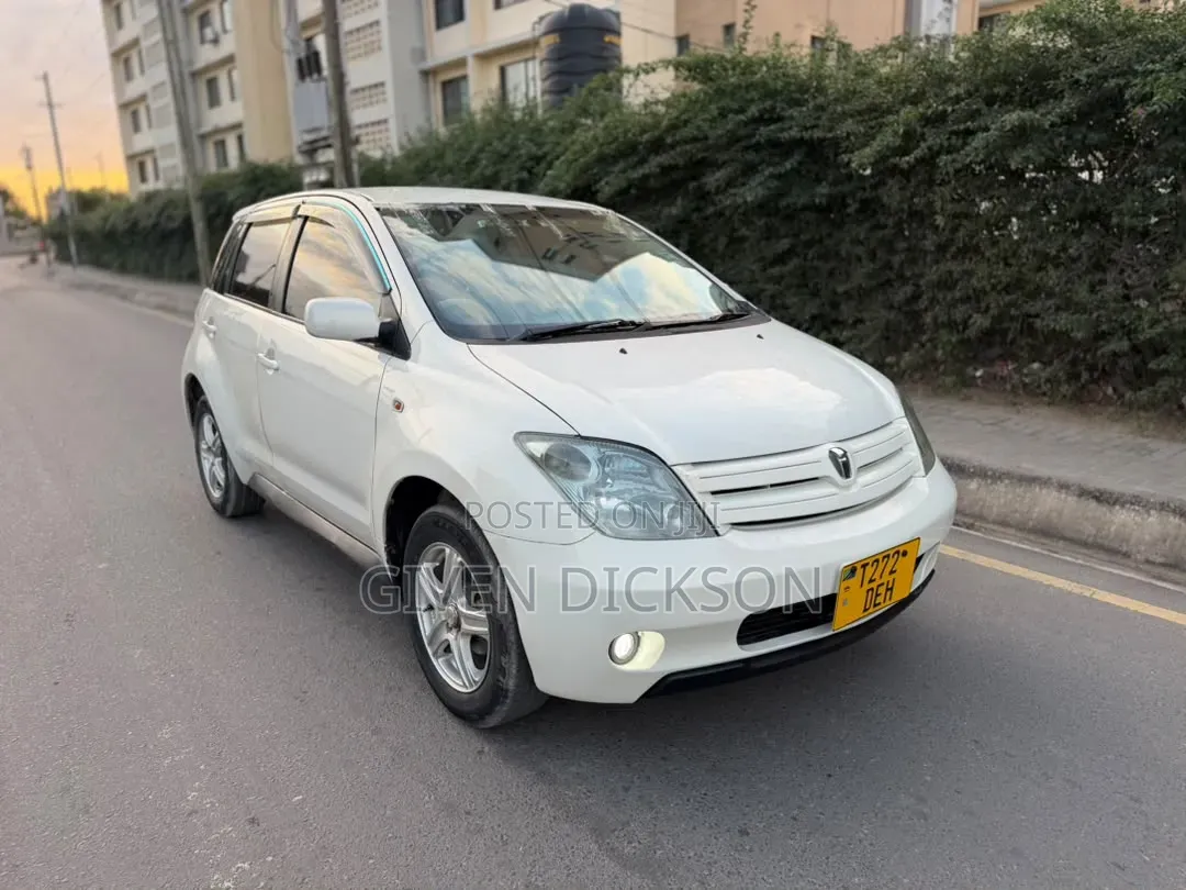 Toyota IST 2005 White