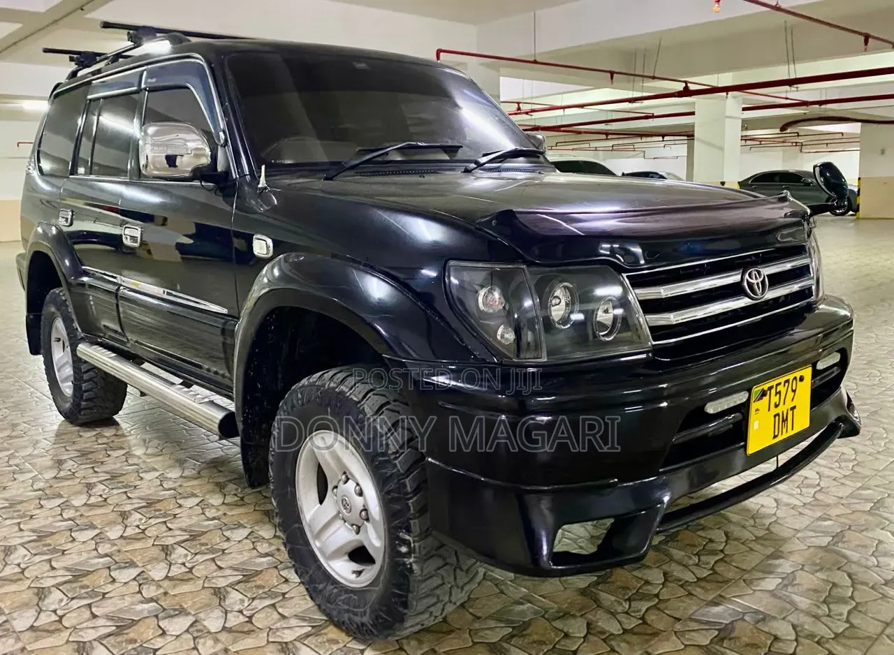 Toyota Land Cruiser 2002 Black
