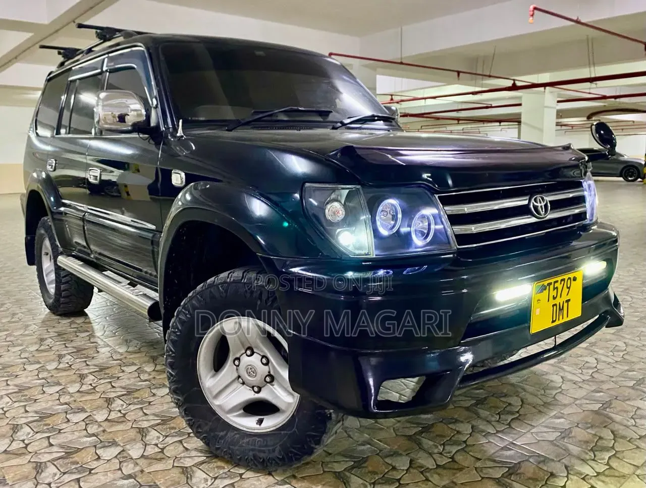 Toyota Land Cruiser 2002 Black