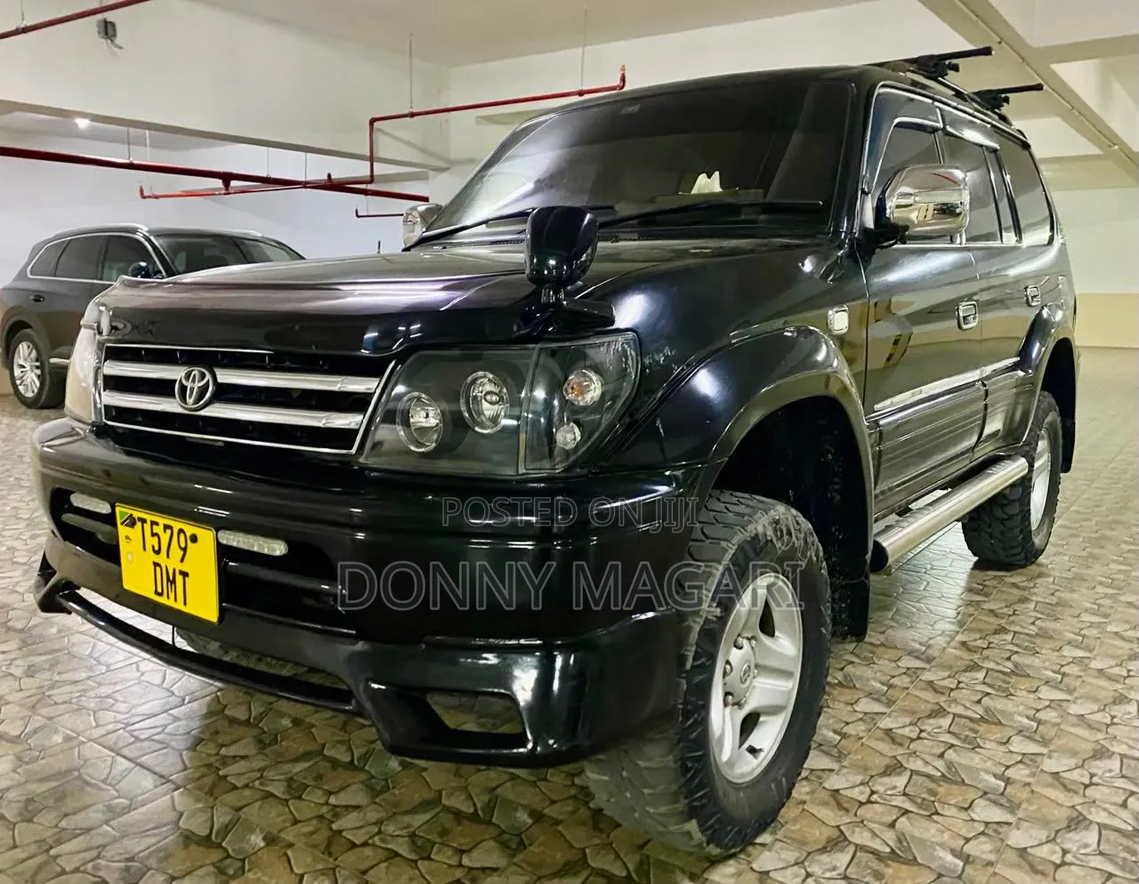 Toyota Land Cruiser 2002 Black