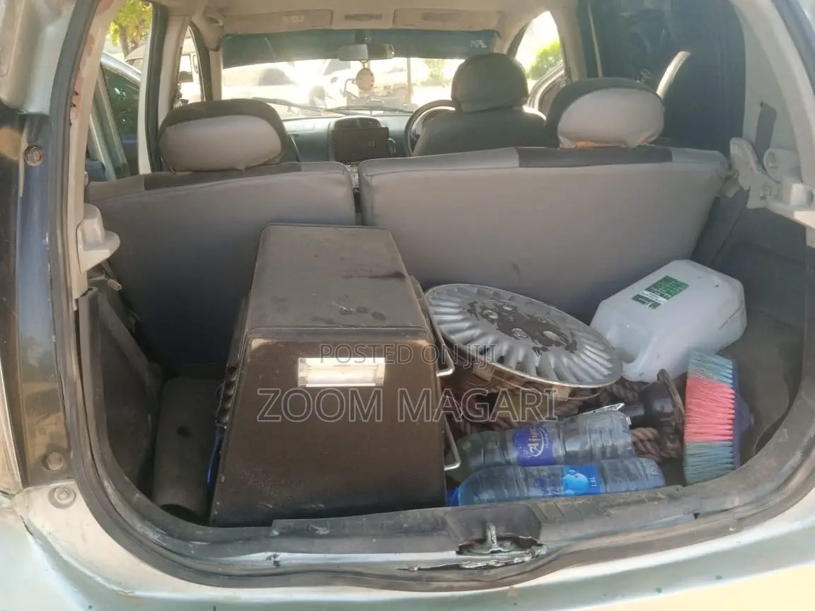 Toyota Passo 2004 Beige