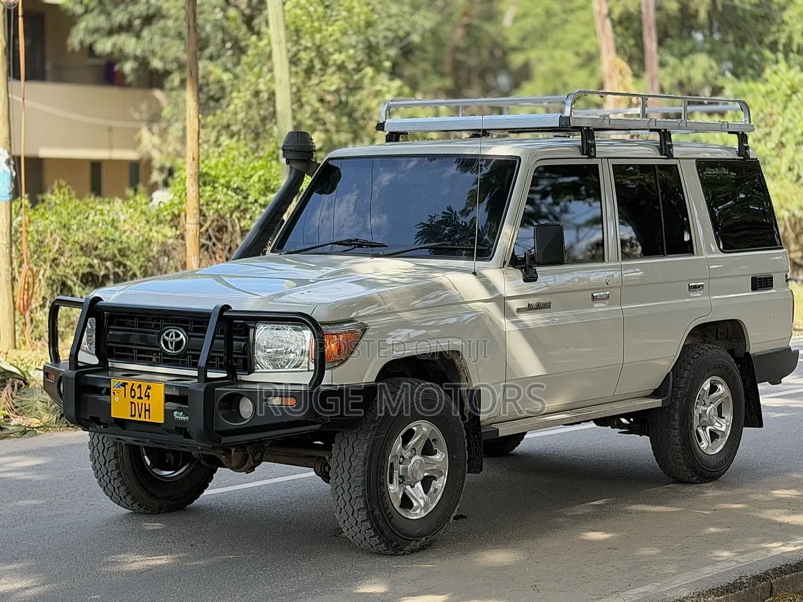 Toyota Land Cruiser 2018 White