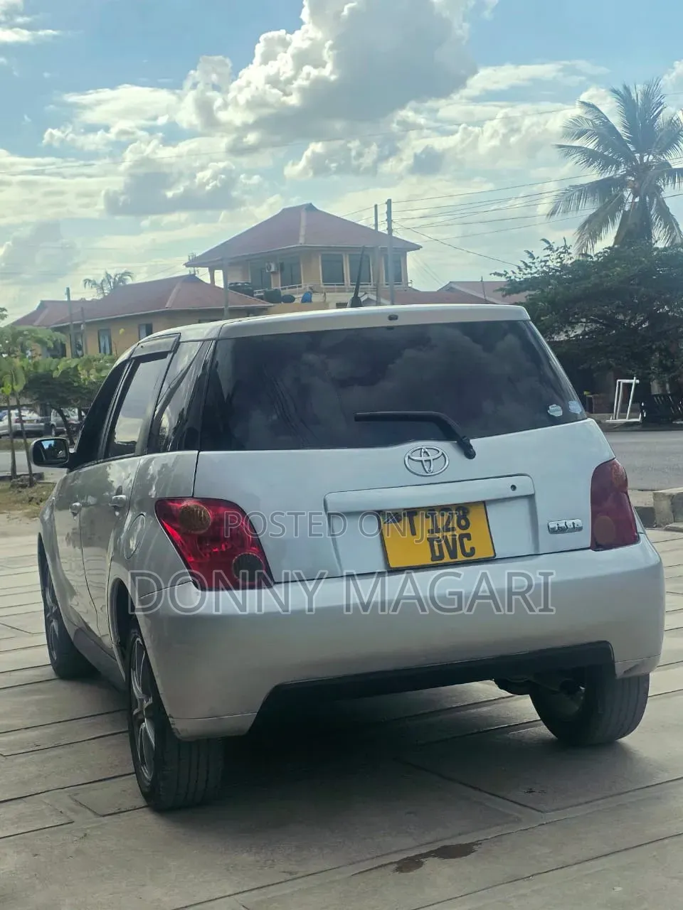 Toyota IST 2004 Silver