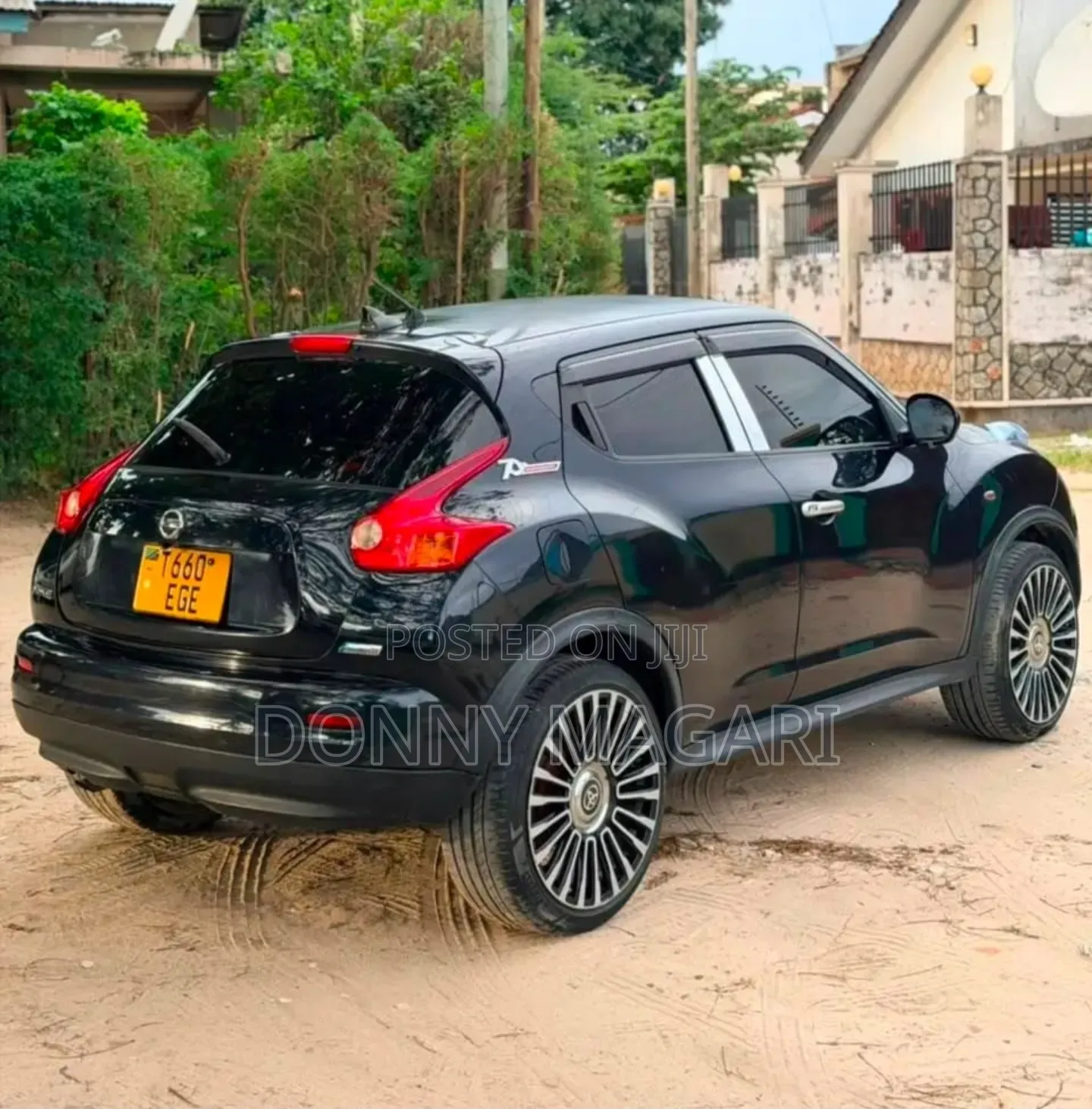 Nissan Juke 2012 Black