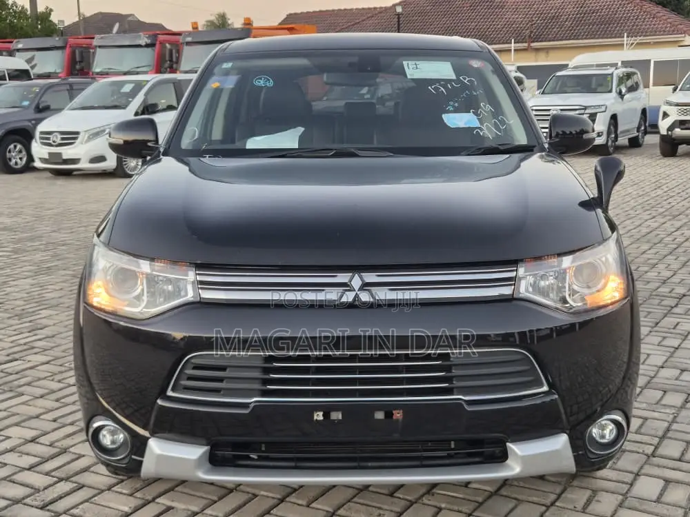 Mitsubishi Outlander 2014 Black