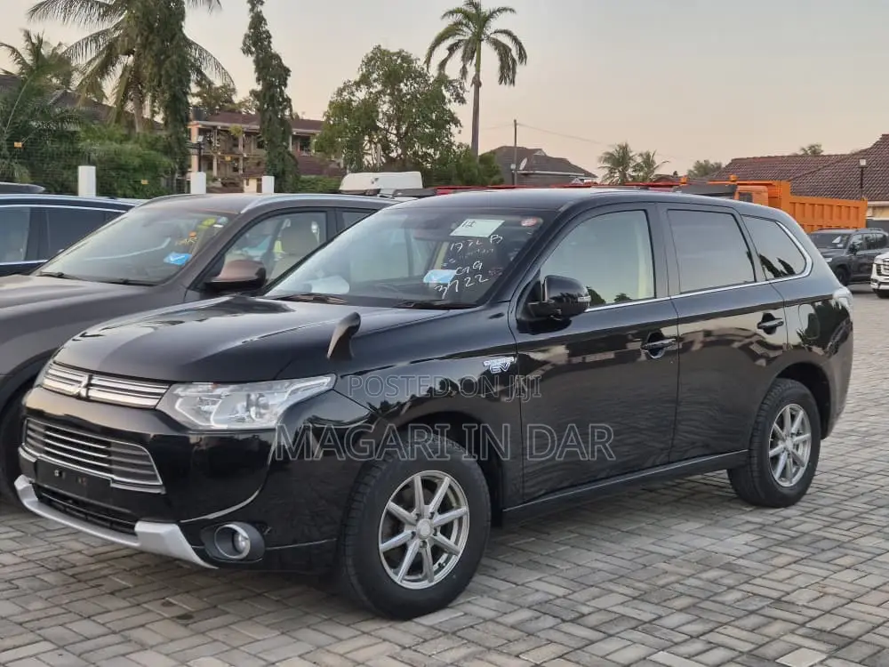 Mitsubishi Outlander 2014 Black