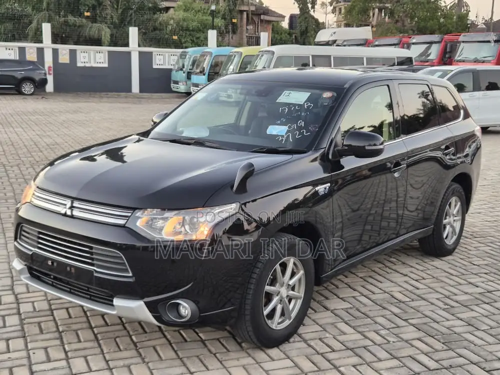 Mitsubishi Outlander 2014 Black