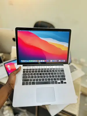 Laptop Apple MacBook Pro 2015 16GB Intel Core i7 SSD 512GB