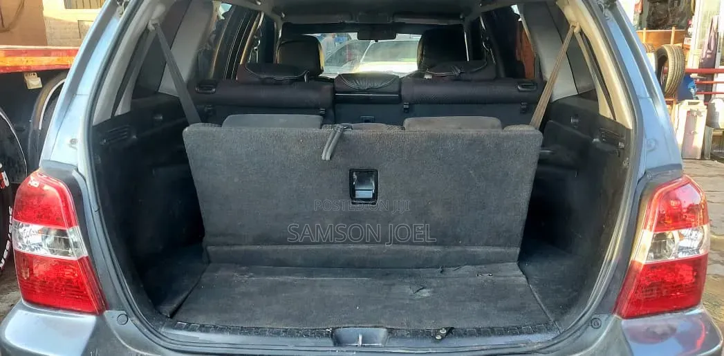 Toyota Kluger 2005 Gray