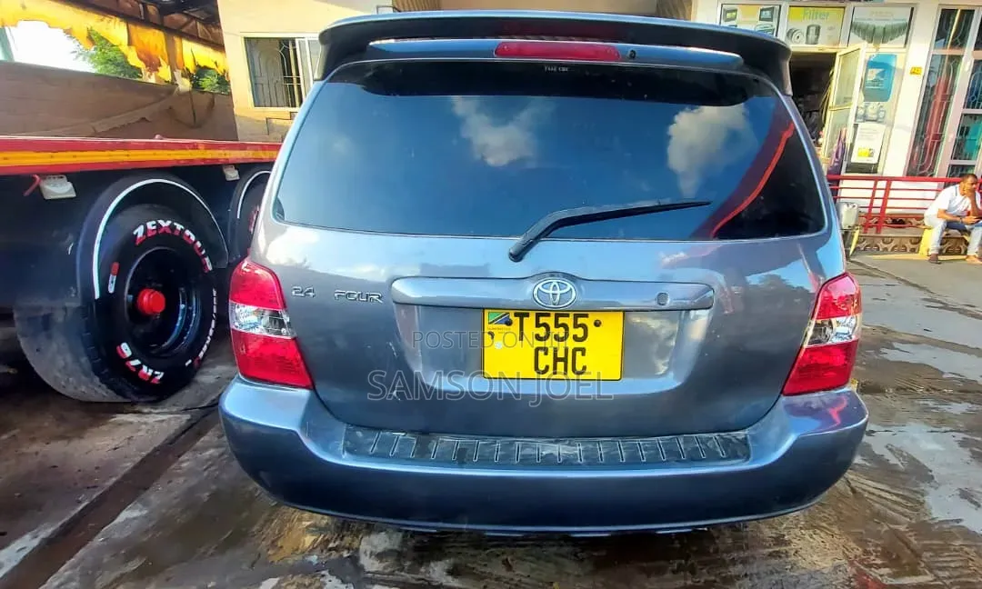 Toyota Kluger 2005 Gray
