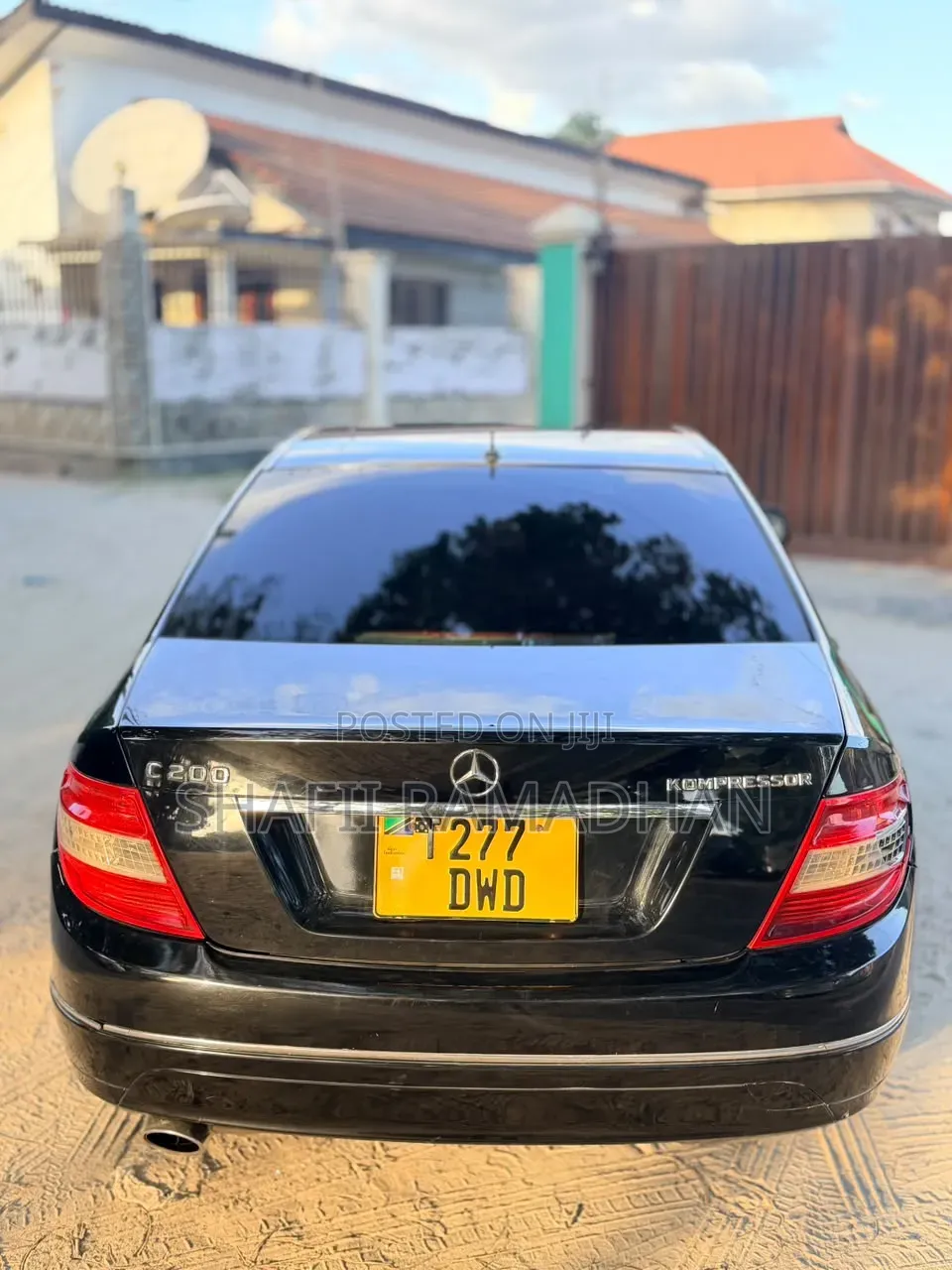 Mercedes-Benz C-Class C 180 CGI BlueEFFICIENCY (S204) 2009 Black