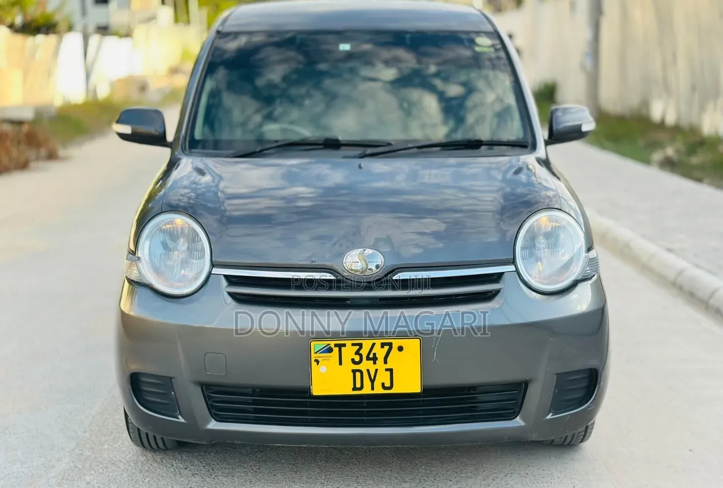 Toyota Sienta 2007 Gray