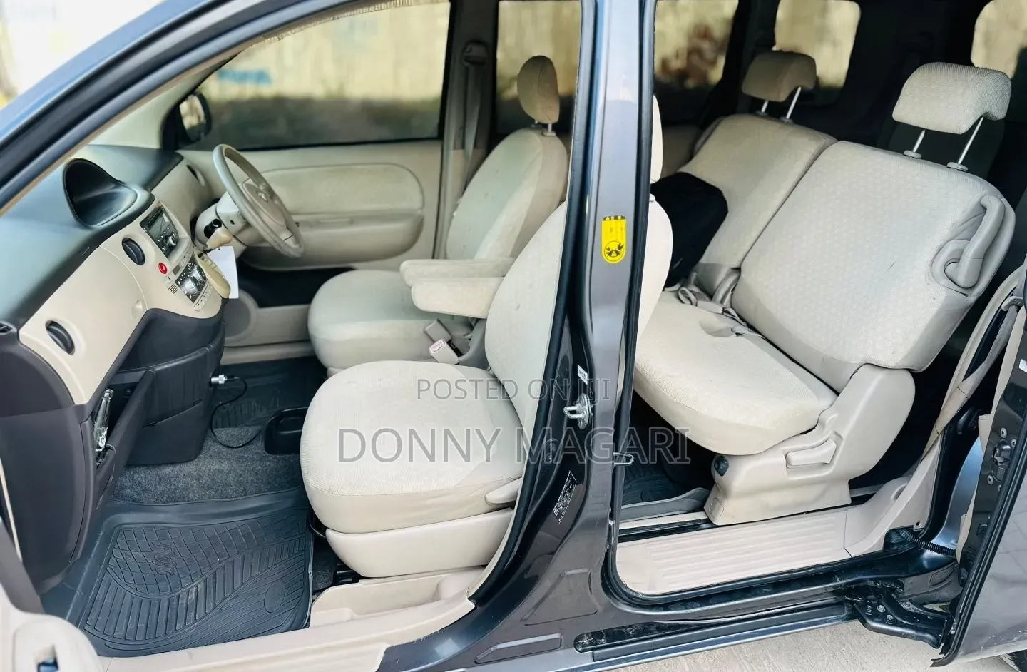 Toyota Sienta 2007 Gray