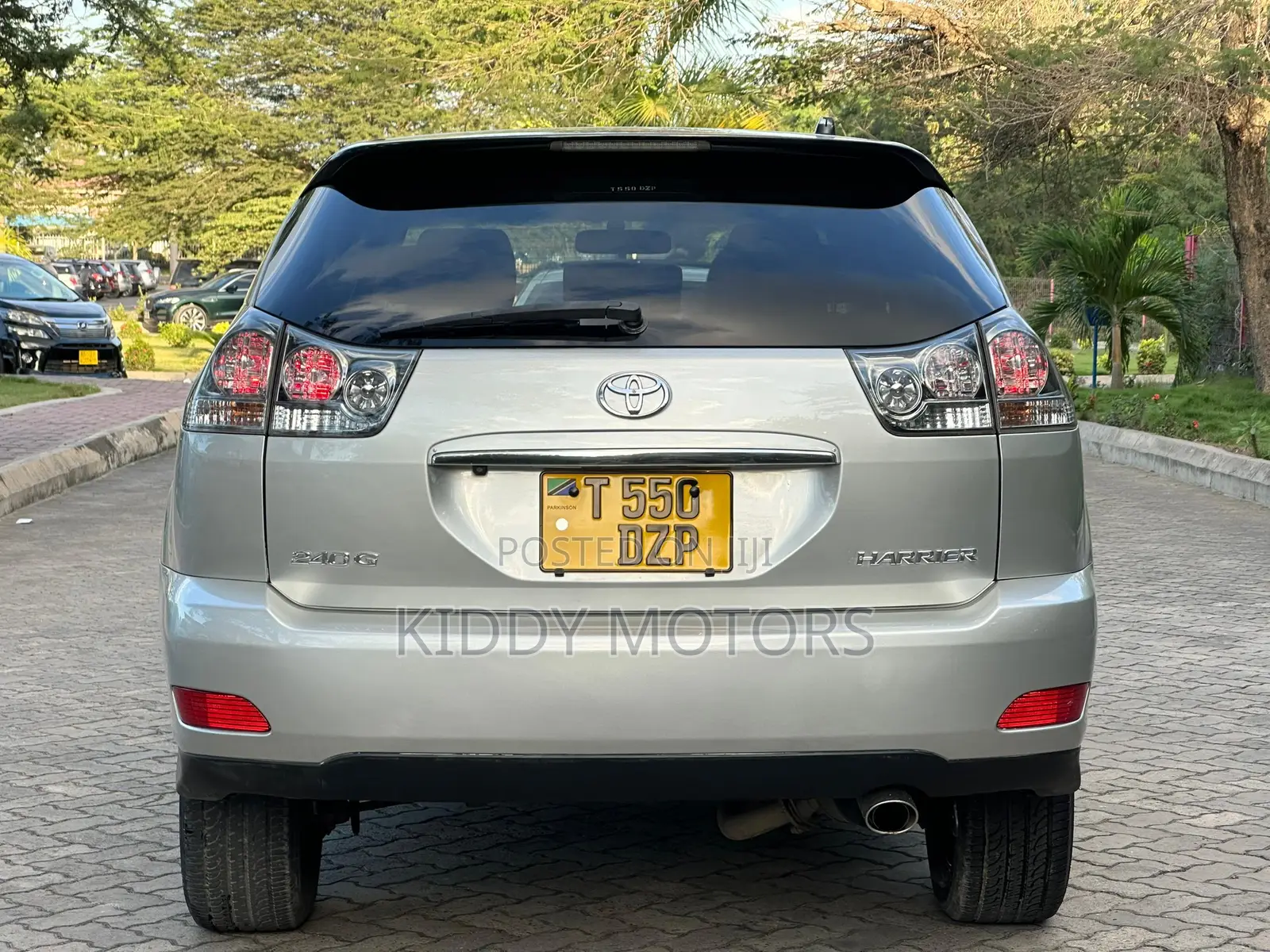 Toyota Harrier 2005 Silver