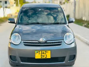 Toyota Sienta 2007