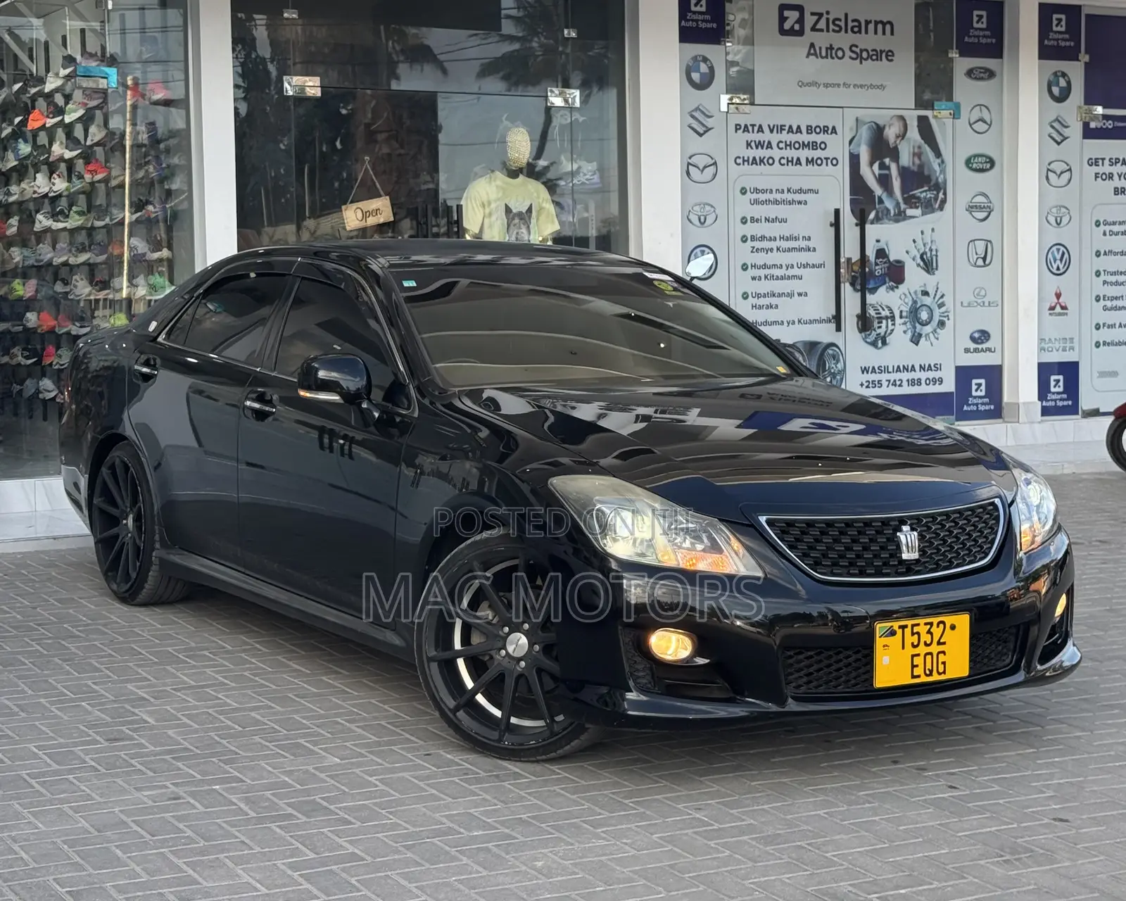 Toyota Crown 2009 Black