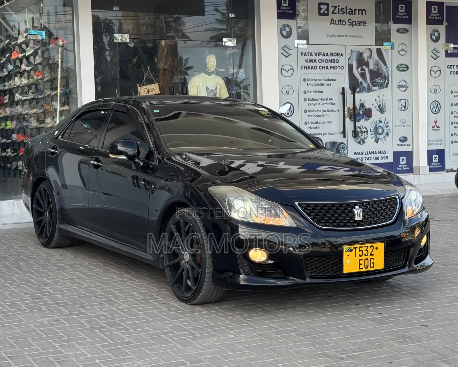 Toyota Crown 2009 Black