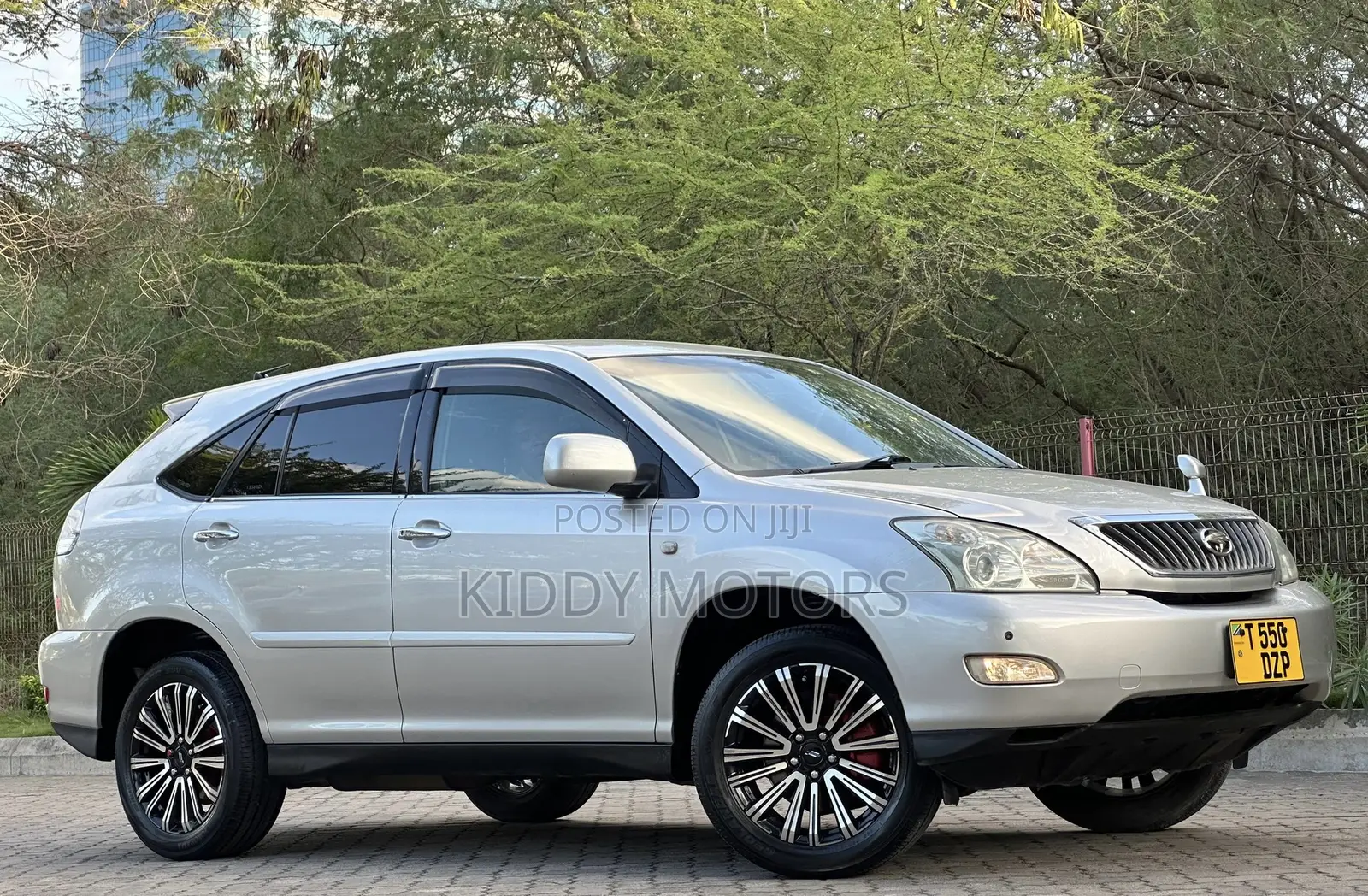 Toyota Harrier 2005 Silver