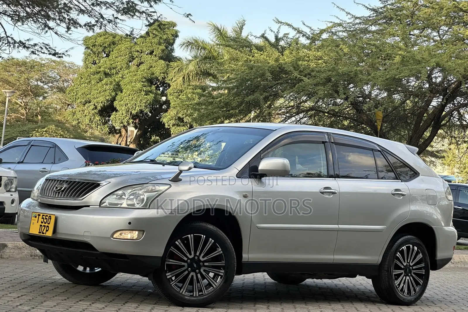 Toyota Harrier 2005 Silver