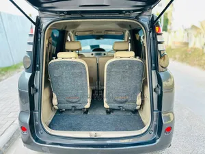 Toyota Sienta 2007