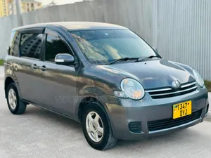 Toyota Sienta 2007