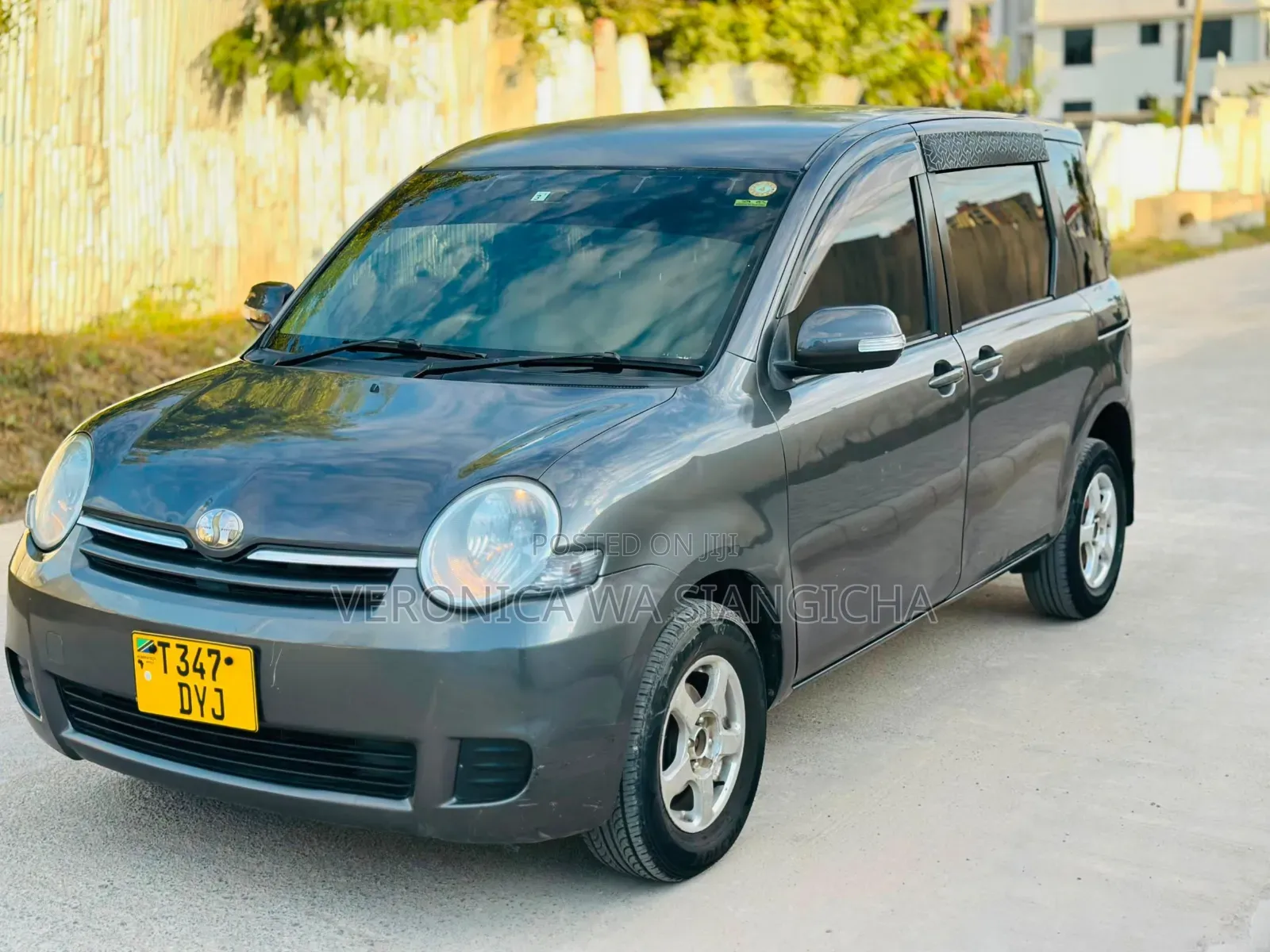 Toyota Sienta 2007